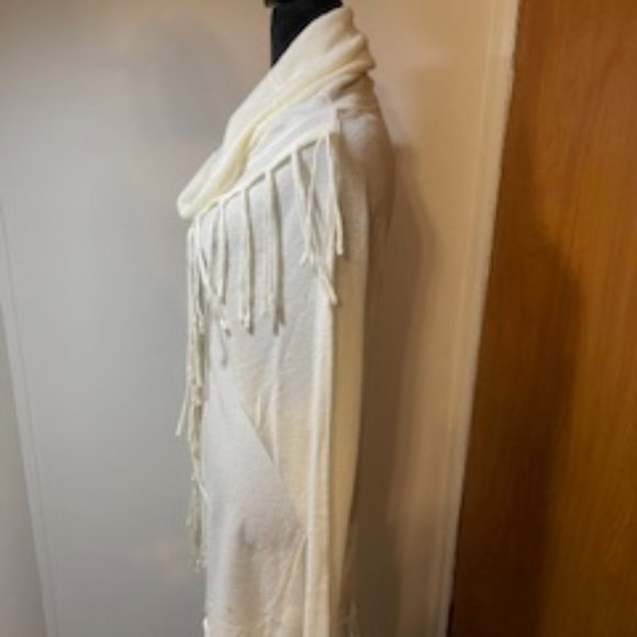 NWT, NOVELTY STITCH FRINGE SWEATERS - Picture 14 of 15